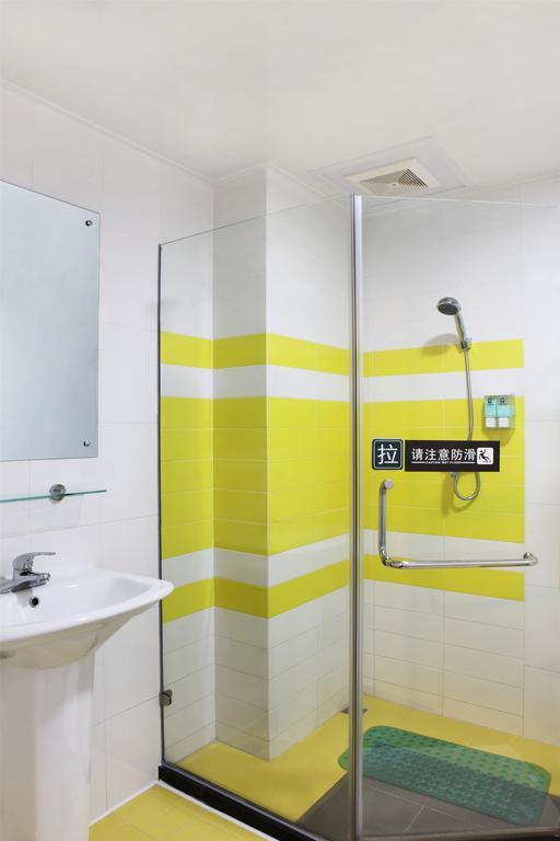 7Days Inn Guangzhou Beijing Road Subway Station Oda fotoğraf